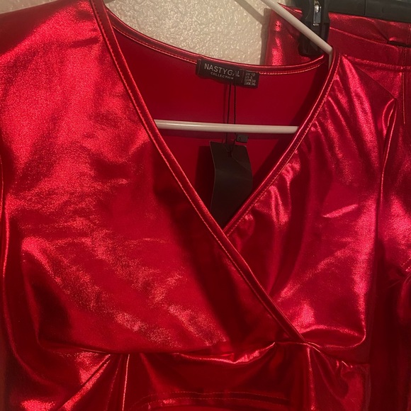 NWT Red metallic top & pant set - Picture 5 of 11
